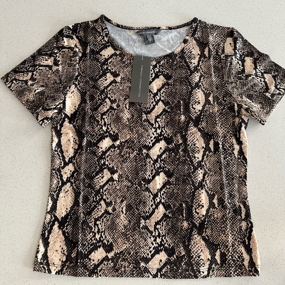 NWT French Connection size large snake skin print knit top